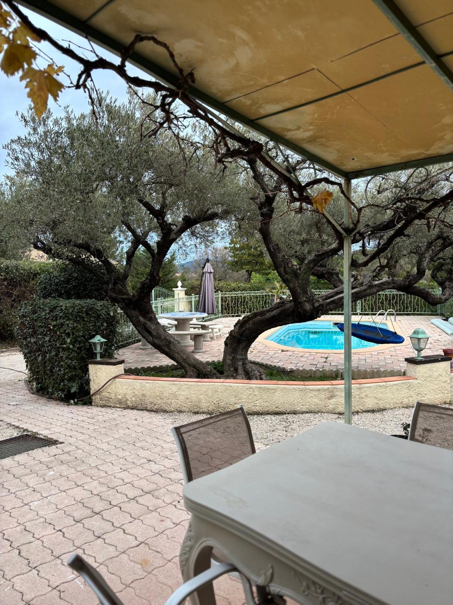La Cigaliere 1 Charmant T1 Bis Avec Terrasse Dans Villa Sollies-Ville Exterior photo