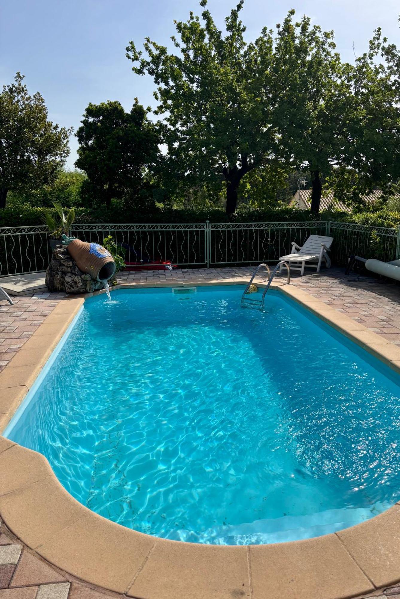 La Cigaliere 1 Charmant T1 Bis Avec Terrasse Dans Villa Sollies-Ville Exterior photo